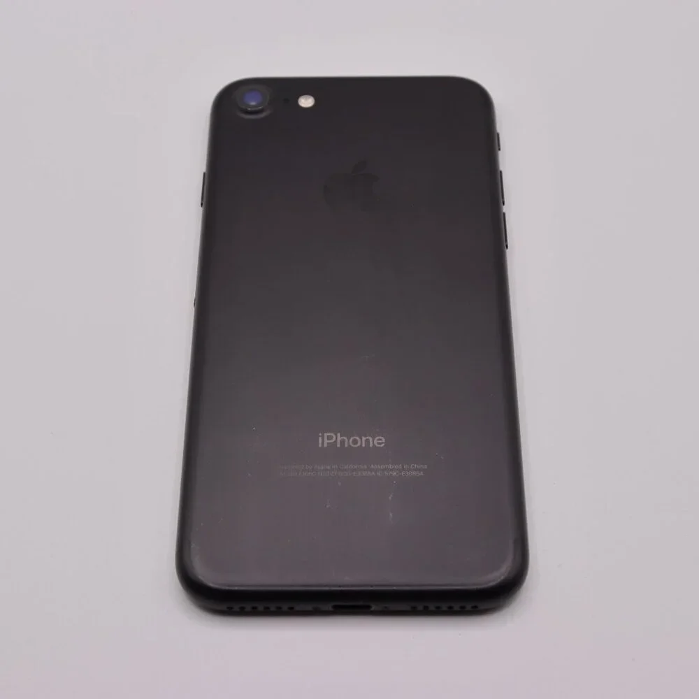 iPhone 7 UNLOCKED Great condition